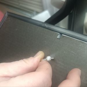 Beautiful 1.6 ctw ring